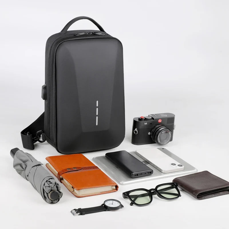 UrbanSling Pro – Sacoche bandoulière homme coque rigide, antivol, port USB & imperméable