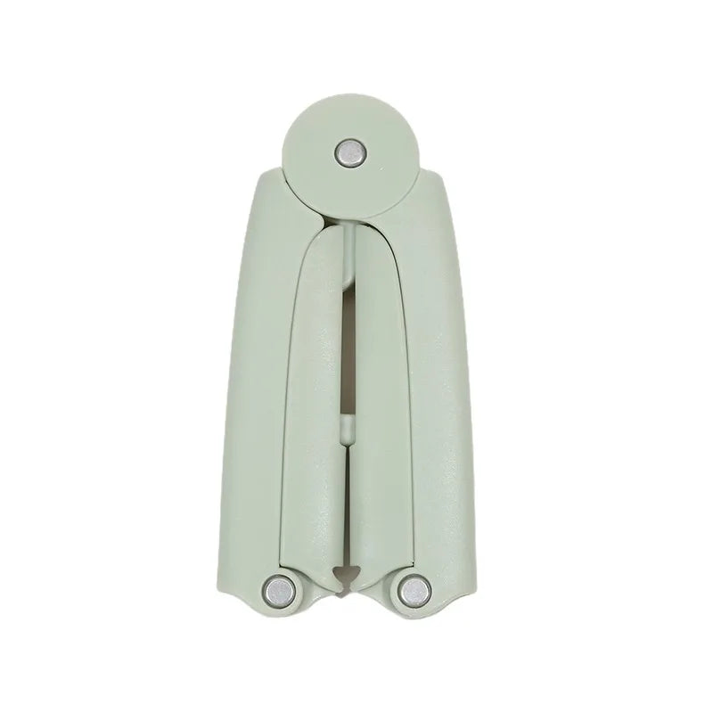 Cintres Pliables de Voyage FlexHang – L'Accessoire Malin qui Économise 70% d'Espace