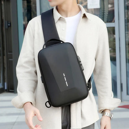 UrbanSling Pro – Sacoche bandoulière homme coque rigide, antivol, port USB & imperméable